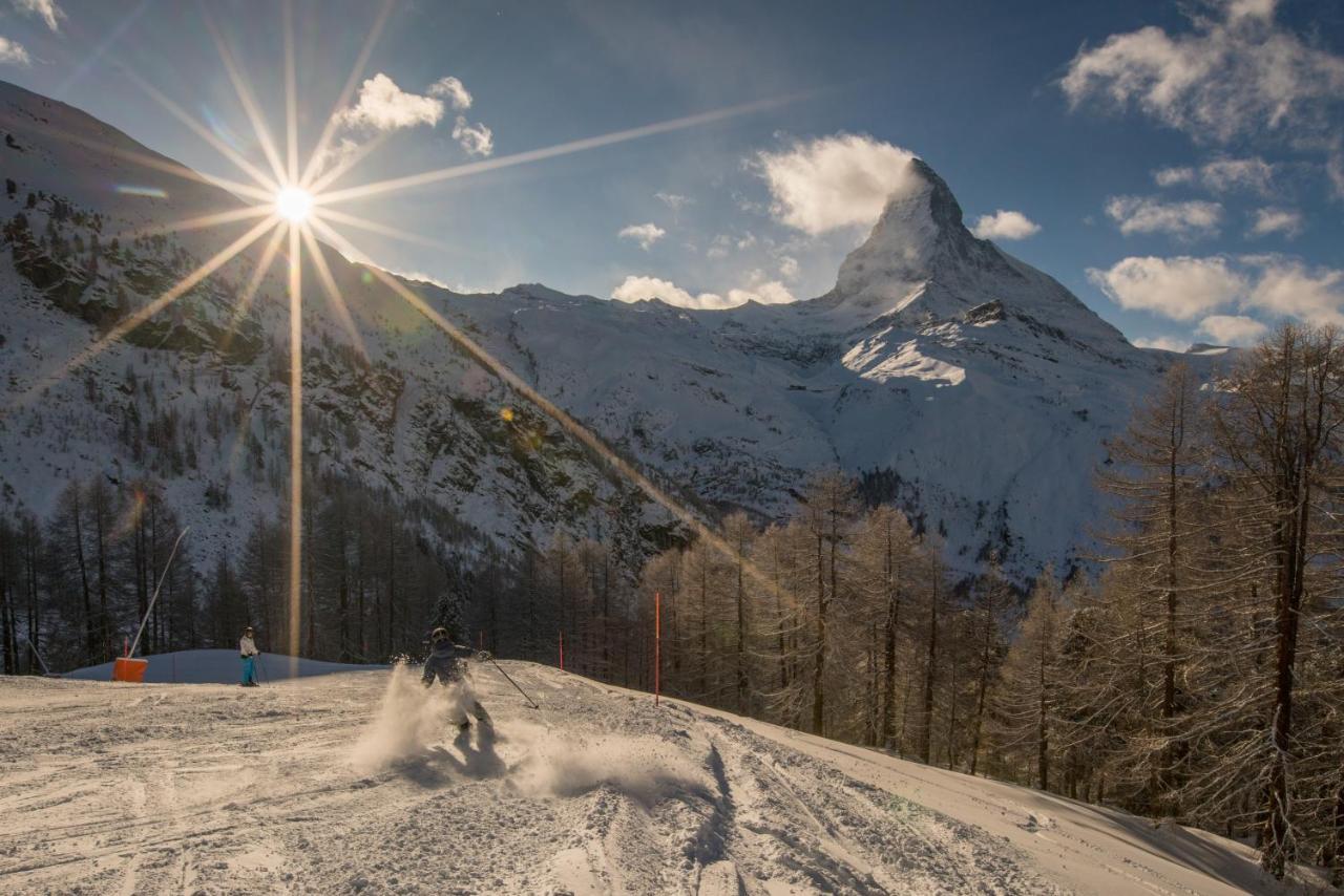 Riffelalp Resort 2222M - Ski-In & Ski-Out Zermatt Exterior photo